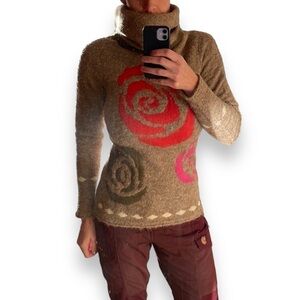 Neve Alpaca Wool sweater Nordic turtleneck colorful neutral apres ski winter